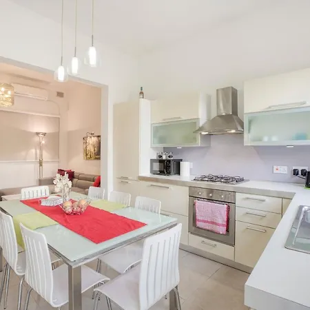 Διαμέρισμα Apt With Private Terrace By 360 Estates Σλιέμα