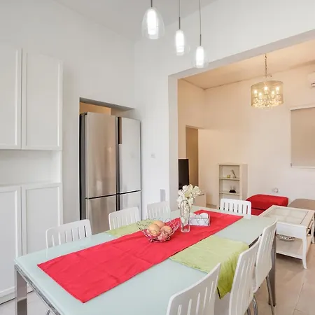 Apt With Private Terrace By 360 Estates *